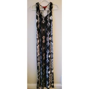 Hot Kiss Patterned Black White Gray Racerback Maxi Dress
